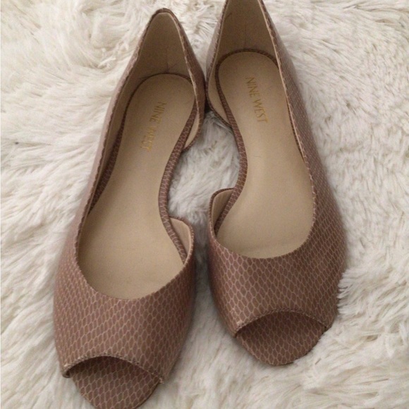 Nine West Faux Leather Ginta3 Penny D'Orsay Ivory Flats Women’s Size 9 New